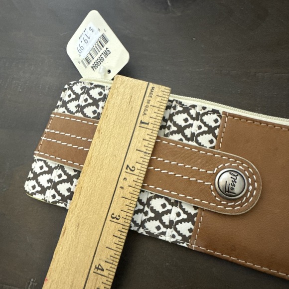FOSSIL Floral colorful Womens Wallet Zip Across Coin Purse ID Card Holder Window - Picture 8 of 8